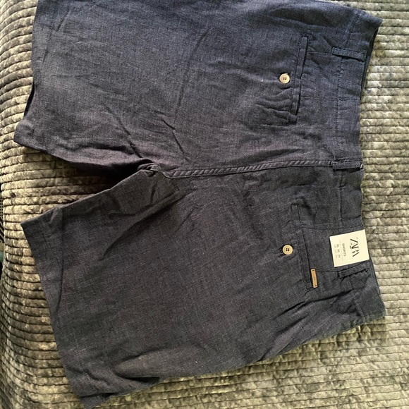 Linen Shorts - Picture 3 of 4